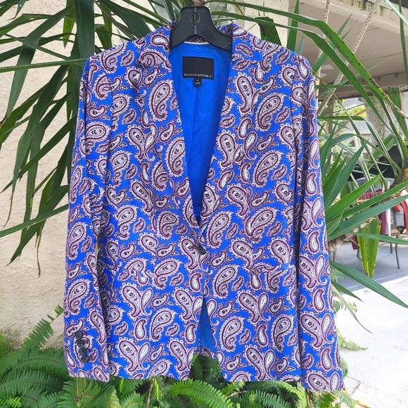Banana Republic Jackets & Blazers - Banana Republic Blazer size 2